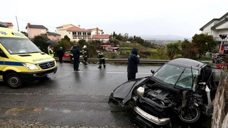 Recebem até 2000 euros para terem acidentes e burlarem seguradoras