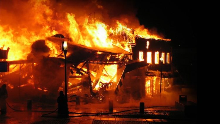 Incêndios pedem a contratação seguros residenciais