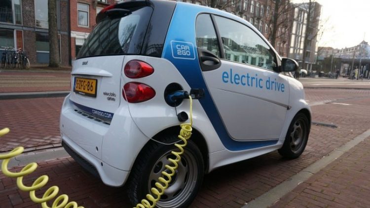 Zurich lança seguro para carros elétricos e híbridos