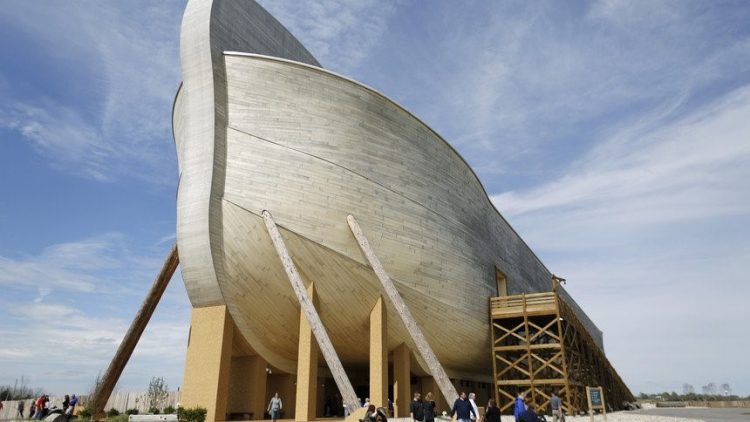 Proprietários da réplica da Arca de Noé processam seguradoras devido a danos causados por… dilúvio