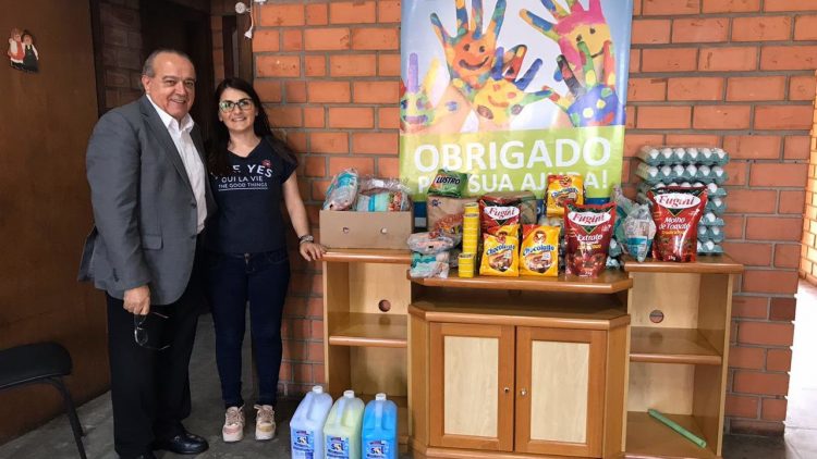 Confrasol entrega doações a SOS Casas de Acolhida