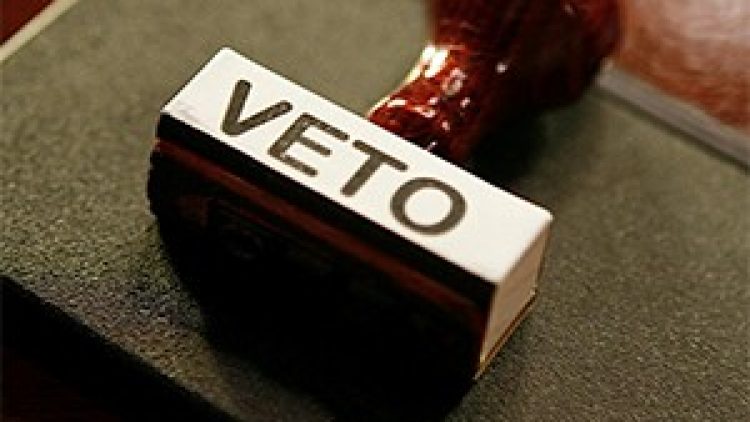 Deputados derrubam veto sobre lei do Seguro