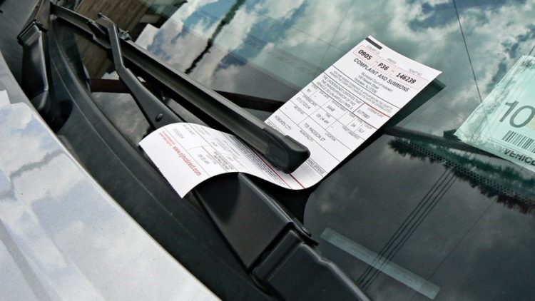 Veículo com multa em aberto pode ficar sem indenização em caso de sinistro