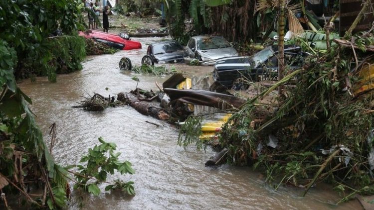 Chuvas no RJ: segurados devem ter cuidado para não agravar o risco e perderem a indenização do seguro