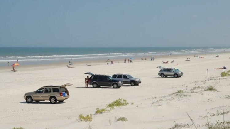 Seguro Auto: Trafegar na areia da praia pode inviabilizar indenização