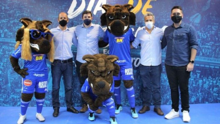 Cruzeiro anuncia parceria com empresa de proteção veicular