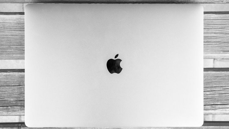 EUA: Apple é processada por seguradora após carregador de ipad causar incêndio em casa