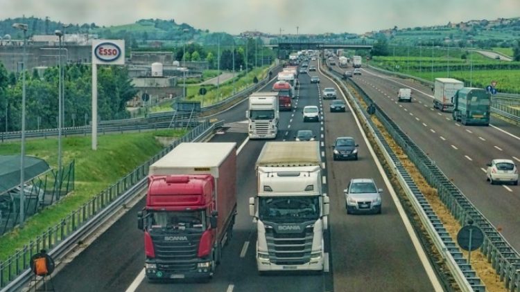 Seguros Sura lança solução para proteção dos motoristas de transportadoras