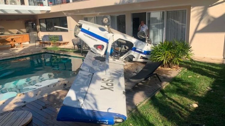 Aeronave cai em residência na Barra de Tijuca: seguro amenizaria danos?
